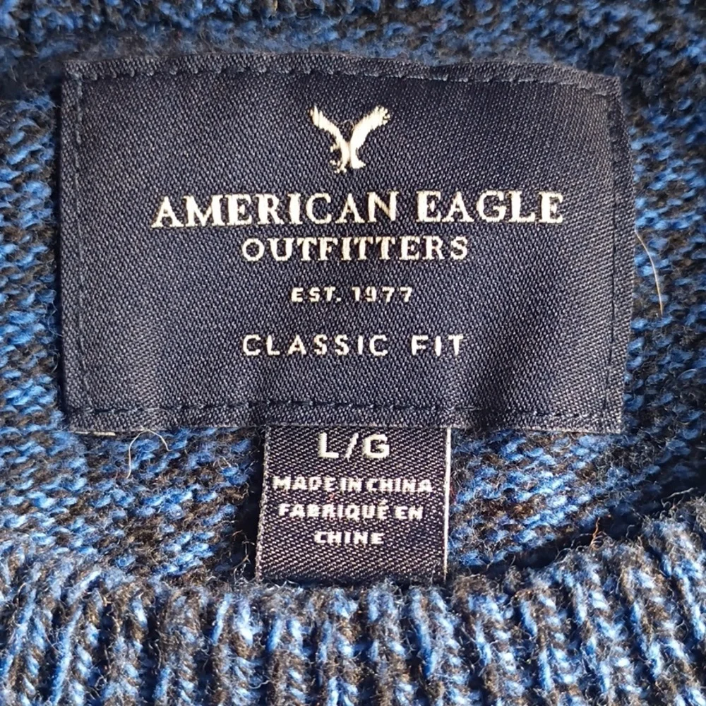 American Eagle Outfitters Men's Heathered Blue Crewneck Sweater